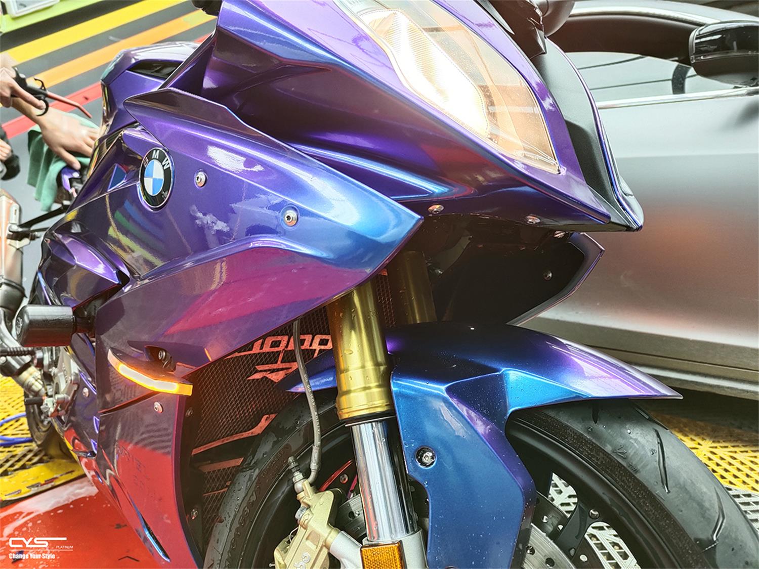 宝马S1000rr+幻彩雷电蓝 MGX8